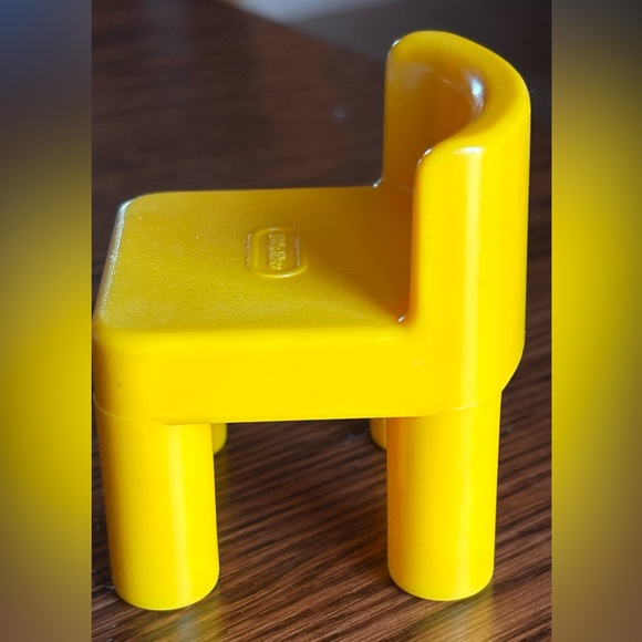 Little Tikes Vintage Yellow Dollhouse Chair - EUC - Picture 4 of 6